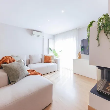 Bravissimo Hortes, 3-bedroom Centre Apartment Girona