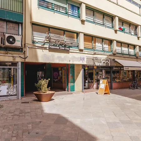 Apartment Bravissimo Hortes, 3-bedroom Centre *