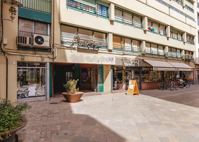 Апартаменты Bravissimo Hortes, 3-bedroom Centre *